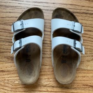 Girls Birkenstock white Birko-Flor size 32 sandal